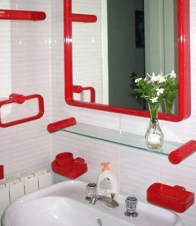 Sleeps 4 Air Con Cefalù